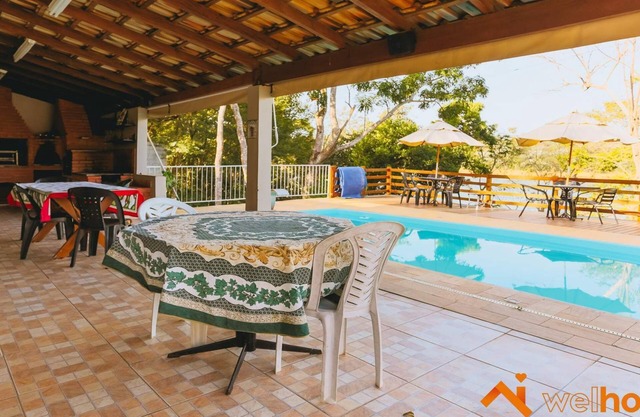 Chácara em Joanópolis com deck e acesso a represa