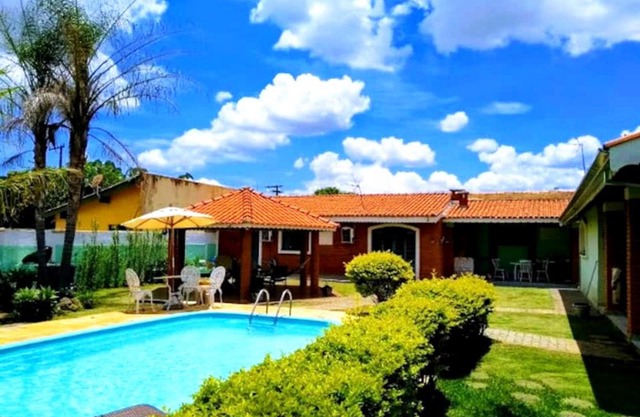 Chacara com WiFi, piscina e churrasq em Atibaia