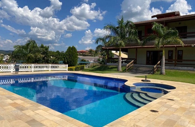 Chacara with large heated swimming pool and synthetic grass soccer pitch