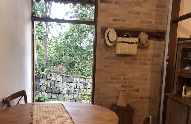 Chalé charmoso e bem localizado