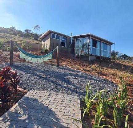Chalé Girassol - Vila Monte Cunha