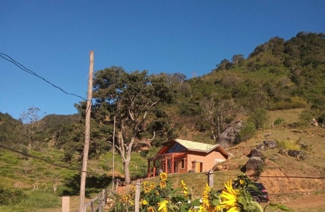 Chalé Jacarandá - Hidro, Lareira, Natureza e Mais