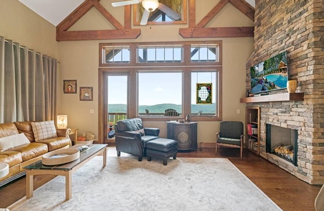 Chalakee Lodge C531- Mountain View, Gated Resort, Indoor/Outdoor Pools and Hot Tub, Fitness Area,.