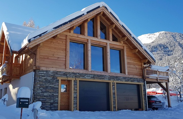 Chalet 12 pers overlooking the slopes