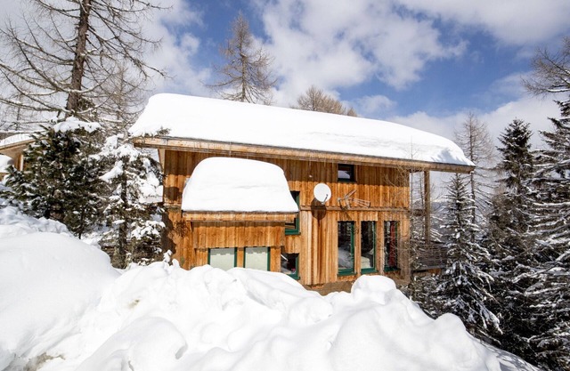 Chalet #12 with IR-sauna & indoor whirlpool