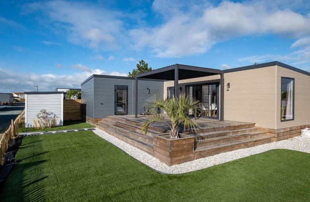 Chalet avec clim - Piscine - 4 adultes - 2 enfants