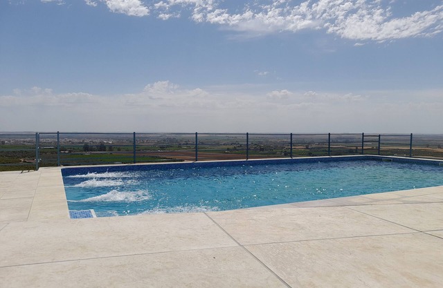 Chalet Bellavista with private pool, clear views and Wifi