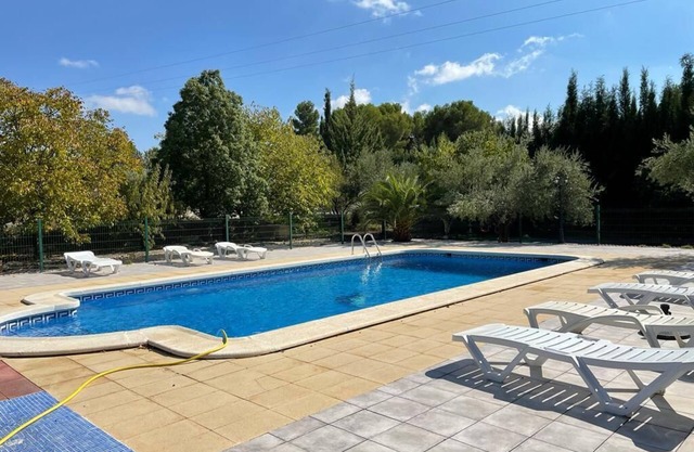 Chalet Casa de Lozano y Rueda with Mountain View, Pool, Garden & Wi-Fi