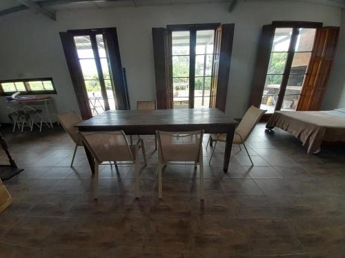 chalet con pileta y parrilla , ideal descanso en entre rios