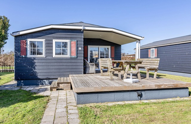 Chalet "De Grote Belter" is a beautiful chalet for up to four guests. The chalets are fully equipped.