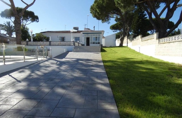 CHALET EL CALERON LA BARROSA