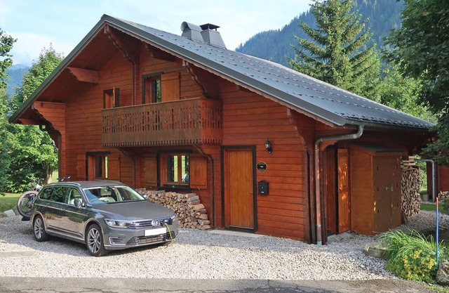 Chalet Louis ground floor 1 bedroom open plan chalet that sleeps 2