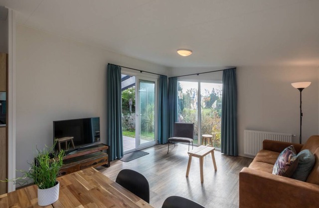 Chalet - Holidaypark Fort den Haak Vrouwenpolder (Pet allowed)