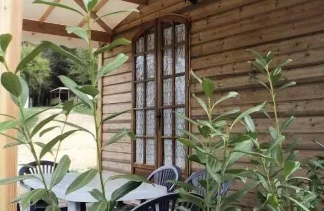 Chalet Holz 31m2 Rocamadour 2 Schlafzimmer 6 pl mit Sanitär (sam am Samstag) 6 Personen