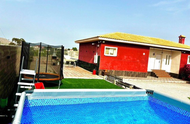 *Chalet in Alicante* with Private Pool