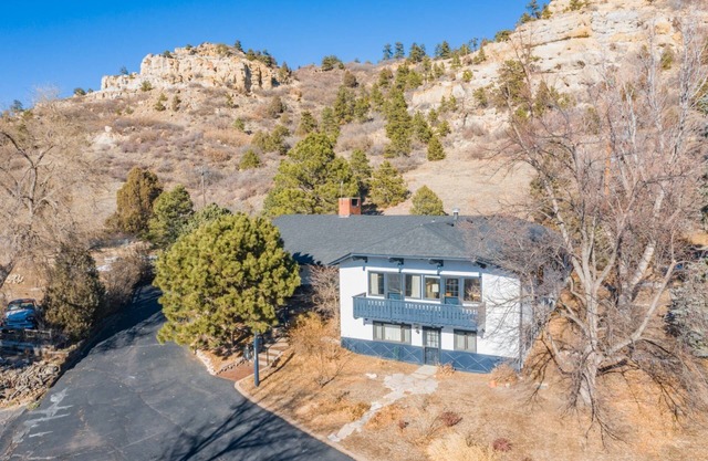 Chalet in Central Colorado Springs Location, 3 BR, 2 BA, Views, WiFi