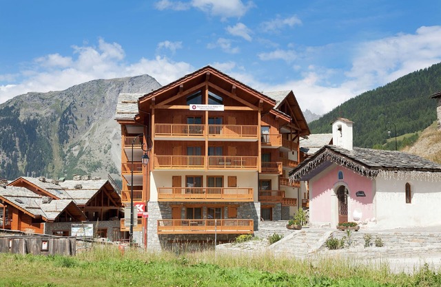 Chalet in Alps near Ski Slopes
