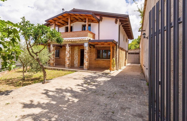 Chalet in Motta Santa Lucia in greenery