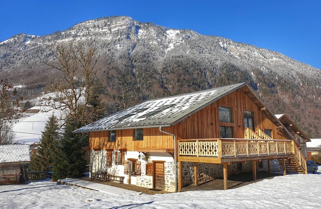 Chalet Jamoo, an authentic renovated farmhouse in the heart of the Aravis mountains