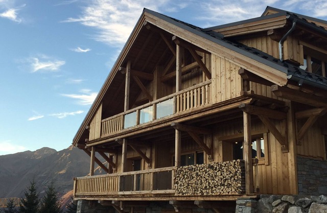 Chalet Lodge Oberig Exclusive 5 * ski-in ski-out, with Sauna, Hammam, Cinema,