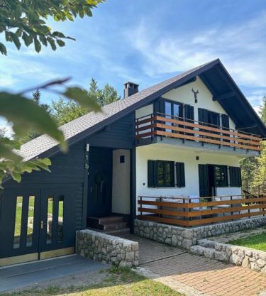 Chalet Mint