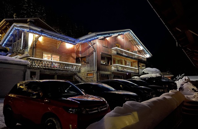 Chalet Mitoyen Indoor swimming pool winter season only (December to April)