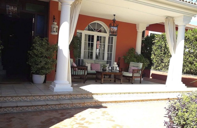 Chalet Privado con Chimenea, Piscina y Jardín Ideal Para Visitarlo Todo Andando!