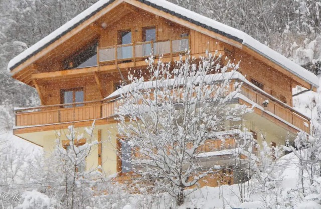 Chalet 'Ps Vue Panoramique' with Mountain View, Private Terrace and Private Garden