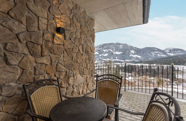Chalet 'Resort Hanni Chalet Schlößl' with Mountain View, Terrace & Wi-Fi