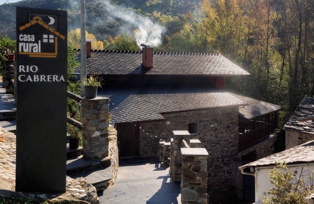 Chalet 'Rio Cabrera' with Private Terrace and Wi-Fi