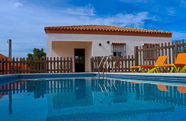 Chalet rustic Roche with pool