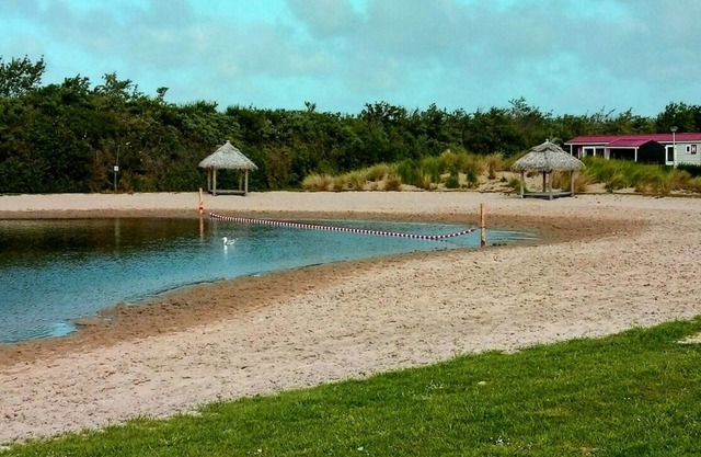 Chalet "Rustiek" in the family paradise "Olmenveld", Zeeland