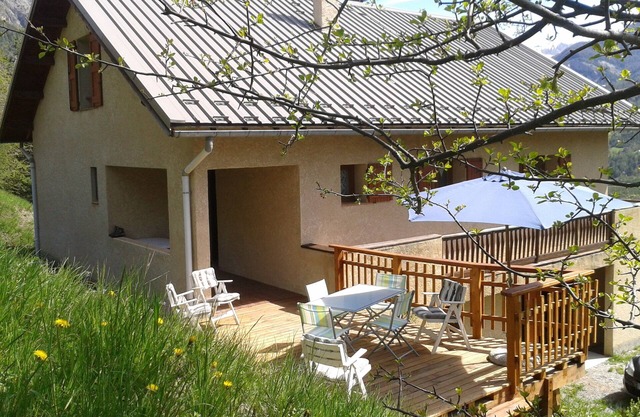 Chalet Villars Colmars High Verdon A. H.P. 04 capacity 8 to13 pers. very spacious