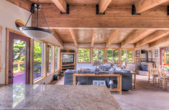 Chamberland Getaway | Stunning Forest & Lake Views w/BBQ on Deck