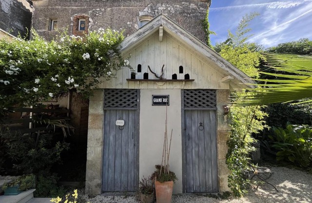 Chambre paisible dans une ancienne bâtisse rénovée