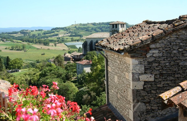 Character cottage in the heart of Quercy