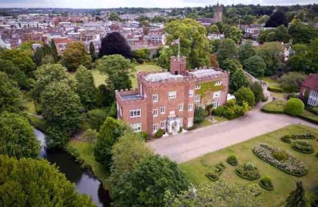 Characterful house in Hertford - near London