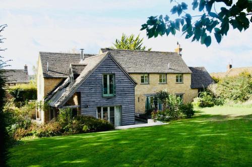 Charlbury country retreat - sleeps 10