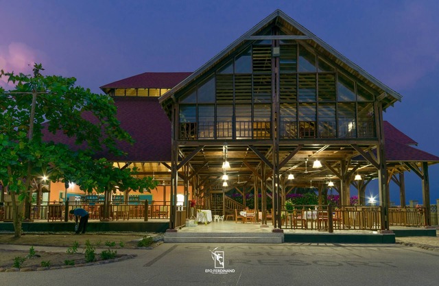 Charlestina Beach Resort