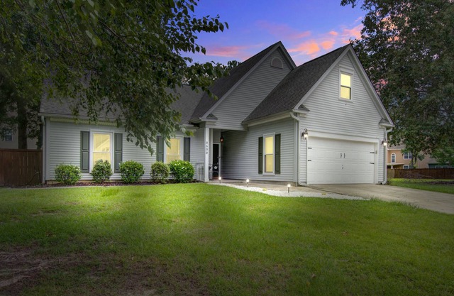Charleston Charm Sleeps 10!
