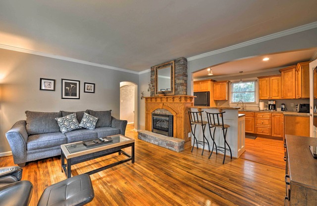 Charlotte Area Home w/Patio - 6 Miles to Downtown