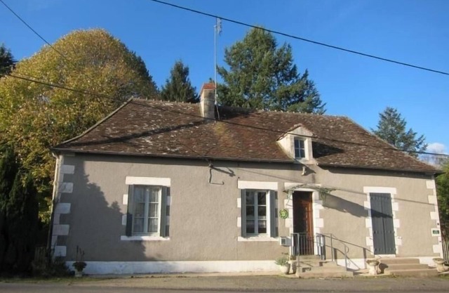 Charming House in Brenne Park: Garden, River, Close to Vienne, Near Futuroscope