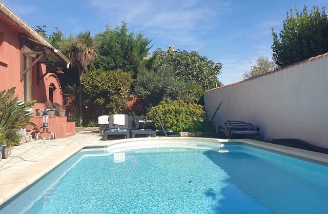 Charmant Studio Tout Équipé, non Fumeur, av. Piscine Dans Quartier Résidentiel