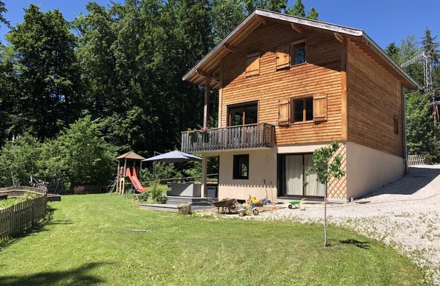 Charmant chalet entre lac et montagnes