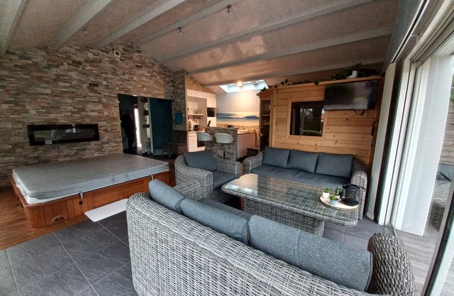 Charmante Maison Avec SPA et Sauna Privatisés