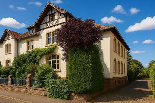 Charmante Wohnung in denkmalgeschützter Villa
