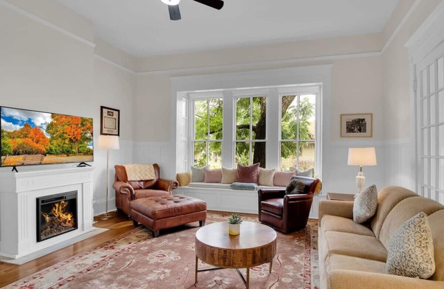 Charmer in Downtown SA. Near River Walk/Alamo!