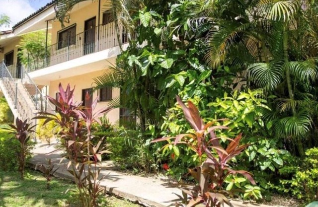 Charming studio in beautiful Ocotal with AC, WiFi, walking distance to beach