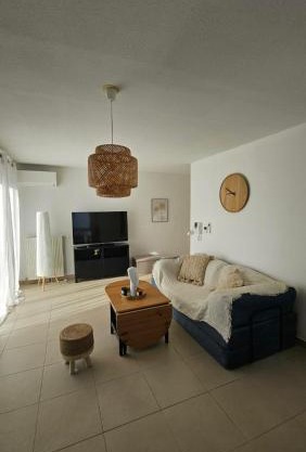 Charming 1 Bedroom Apartment with terrace air conditioning and private parking