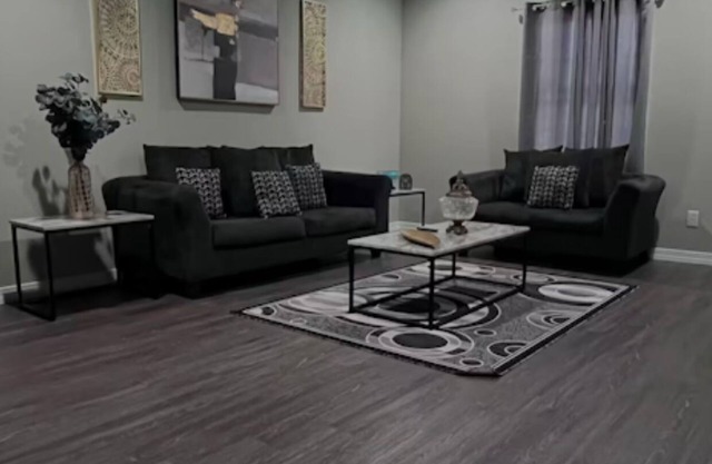 Charming 1-bedroom apartment with WiFi, AC in gorgeous Sour Lake